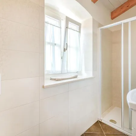 Awesome In Pula With Wifi * Πούλα