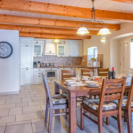 Lovely Home In Pula With Sauna *