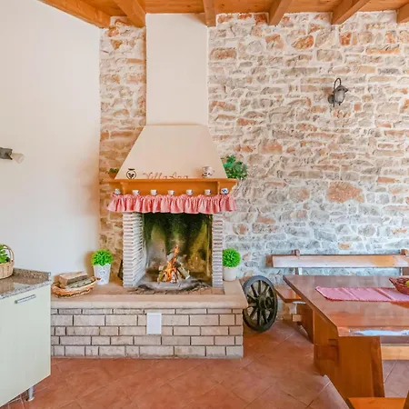 Ferienhaus Lovely Home In Pula With Sauna Pula