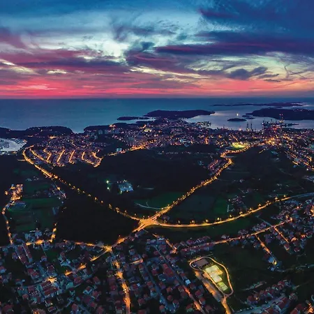 Awesome In Pula With Wifi Σπίτι διακοπών Πούλα