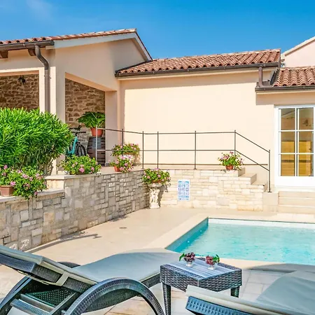 Ferienhaus Lovely Home In Pula With Sauna