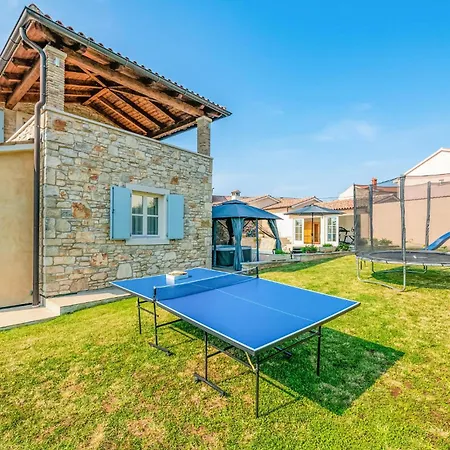 Awesome Home In Pula With Wifi * Pula