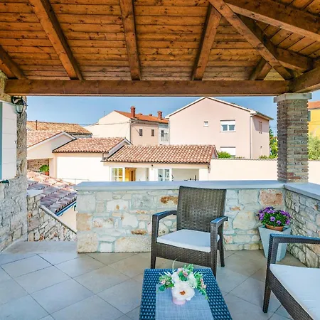 Holiday home Awesome Home In Pula With Wifi Pula