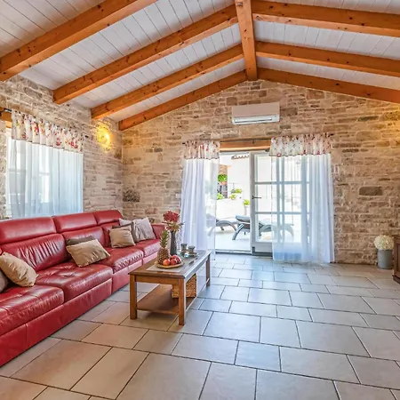 Lovely Home In Pula With Sauna Pula