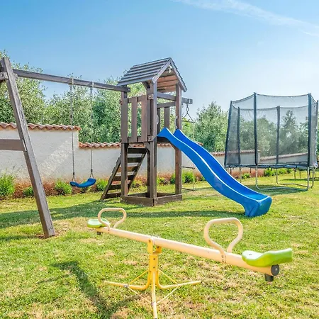 Awesome In Pula With Wifi * プーラ